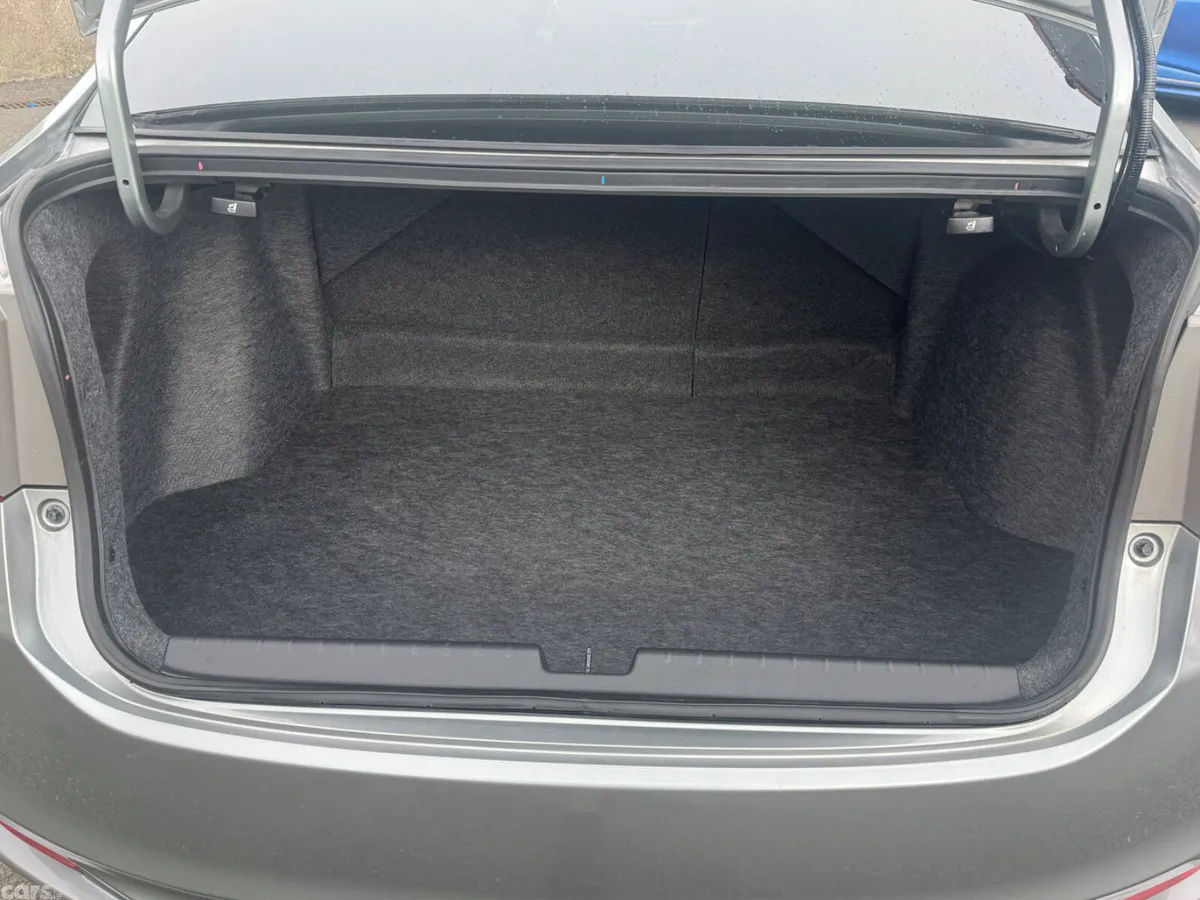 Honda Grace Saloon, Petrol Hybrid, 2014, Silver