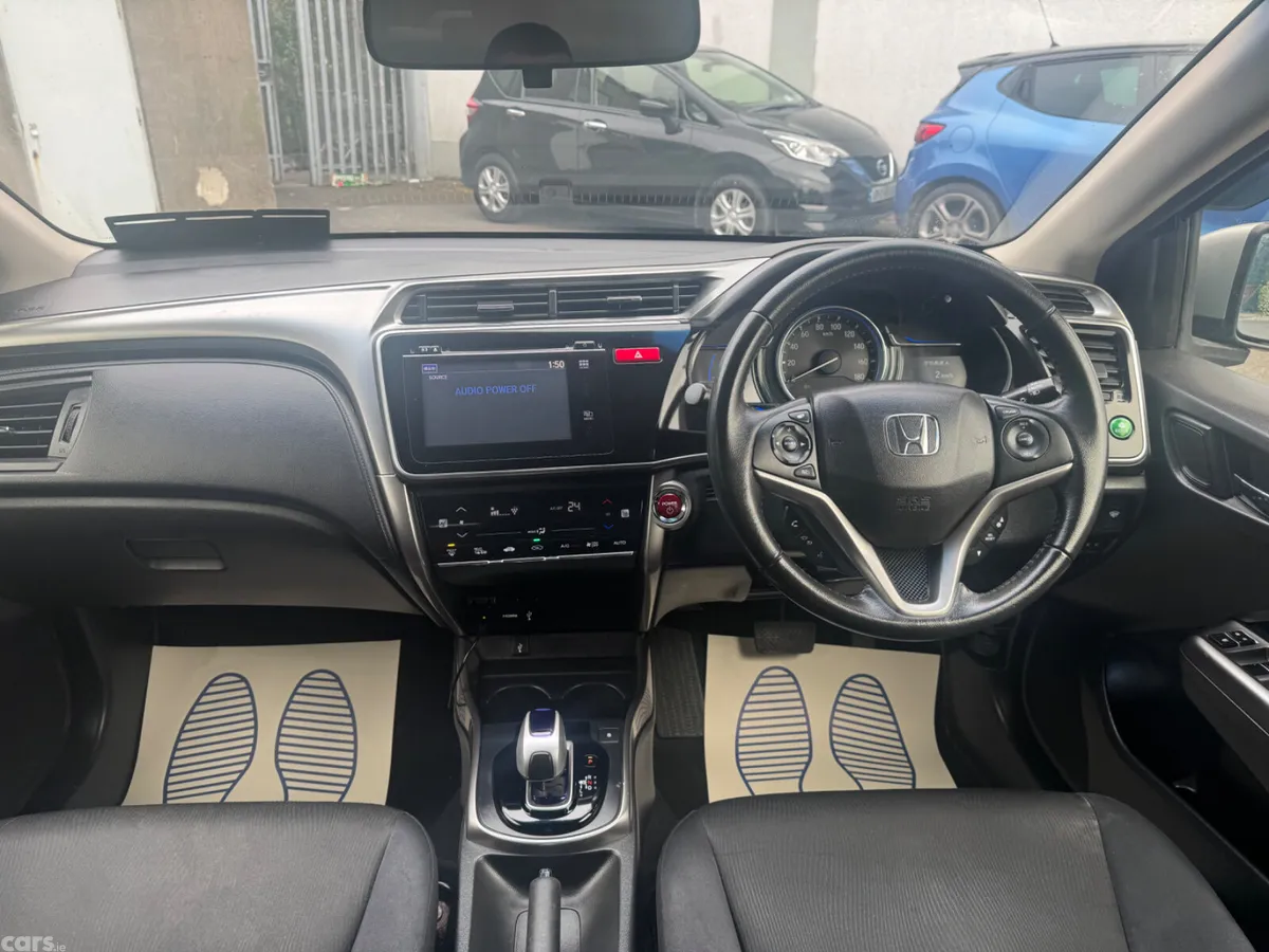 Honda Grace Saloon, Petrol Hybrid, 2014, Silver