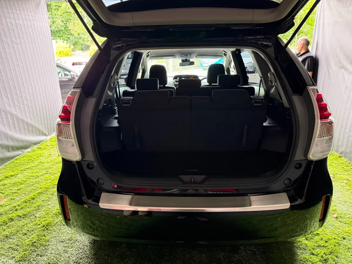 Toyota Prius MPV, Petrol Hybrid, 2020, Black