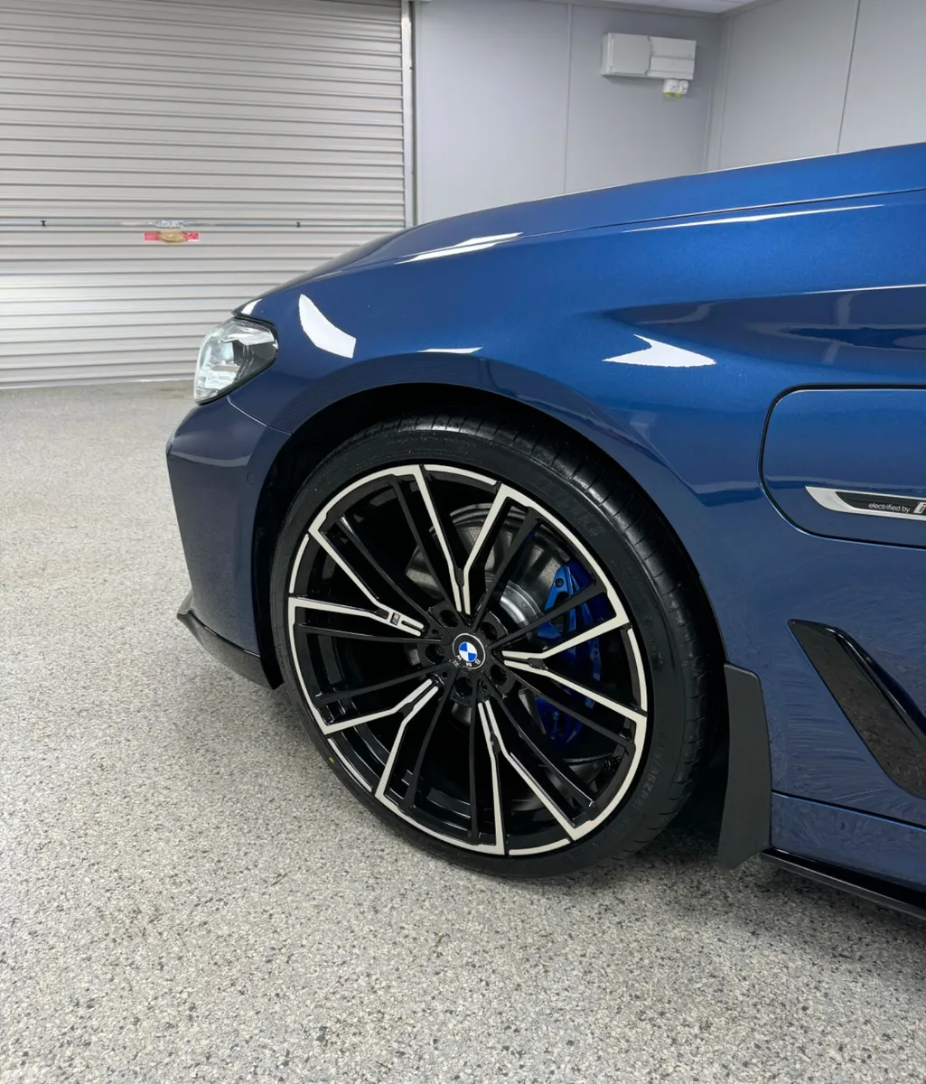 BMW 5-Series Saloon, Petrol Plug-in Hybrid, 2022, Blue
