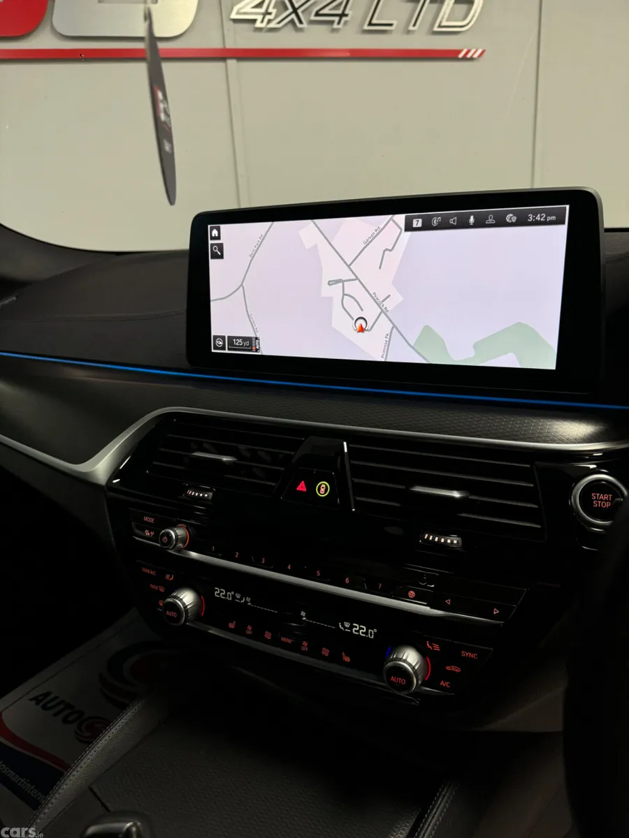 BMW 5-Series Saloon, Petrol Plug-in Hybrid, 2022, Blue