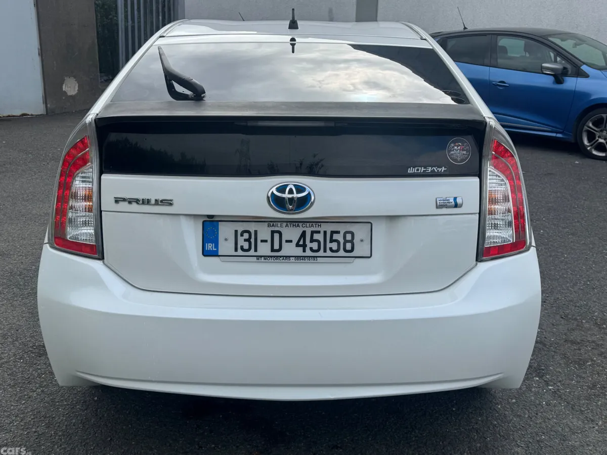 Toyota Prius Hatchback, Petrol Hybrid, 2013, White