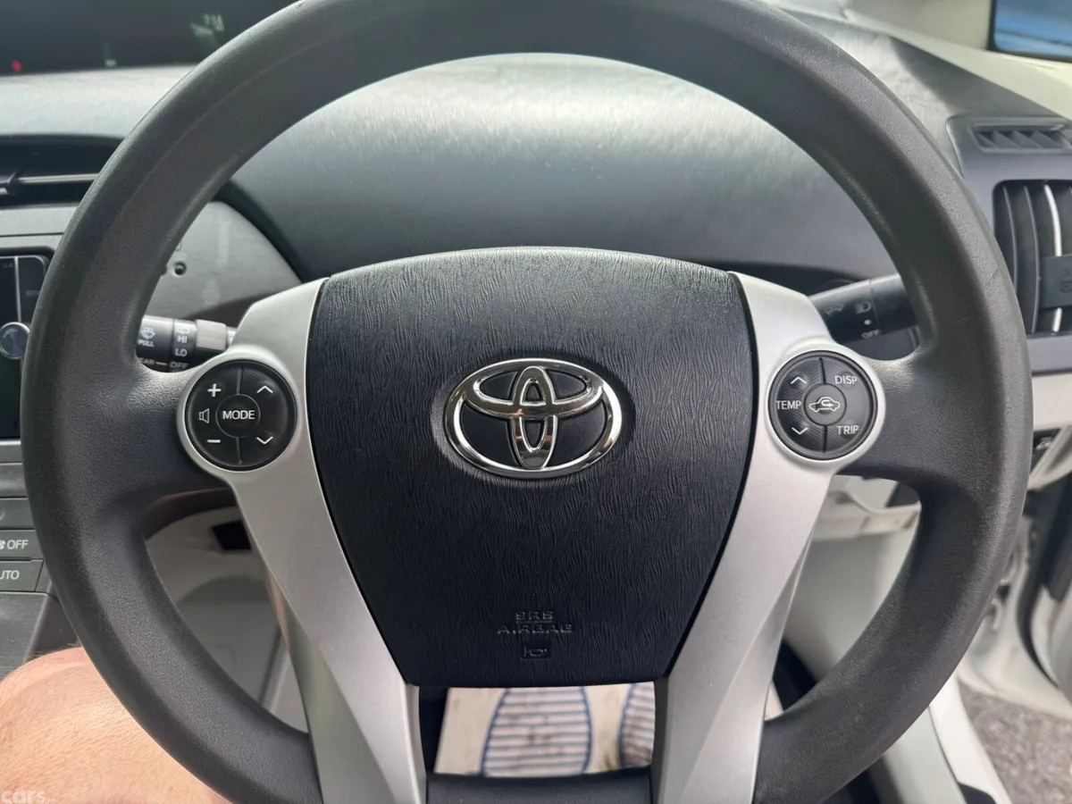 Toyota Prius Hatchback, Petrol Hybrid, 2013, White