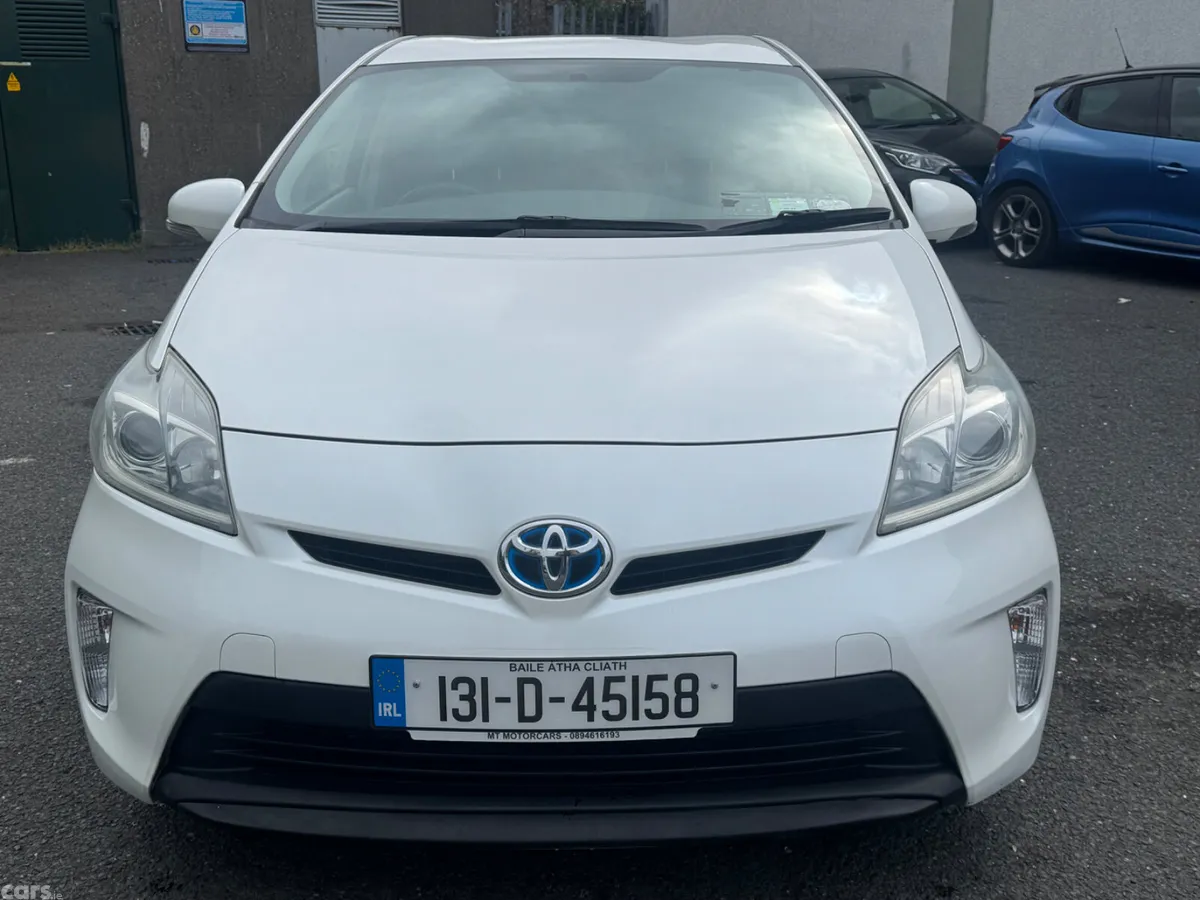 Toyota Prius Hatchback, Petrol Hybrid, 2013, White