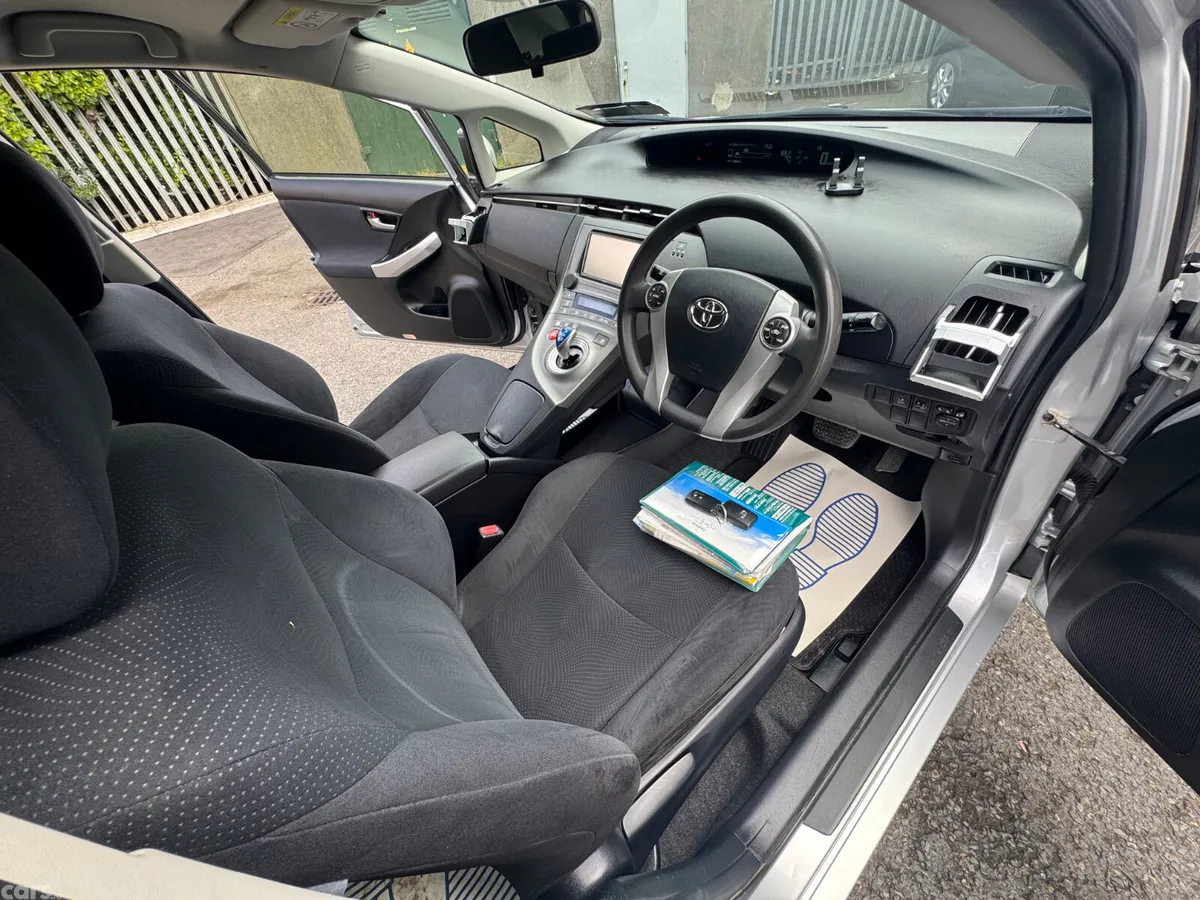Toyota Prius Hatchback, Petrol Hybrid, 2013, Silver