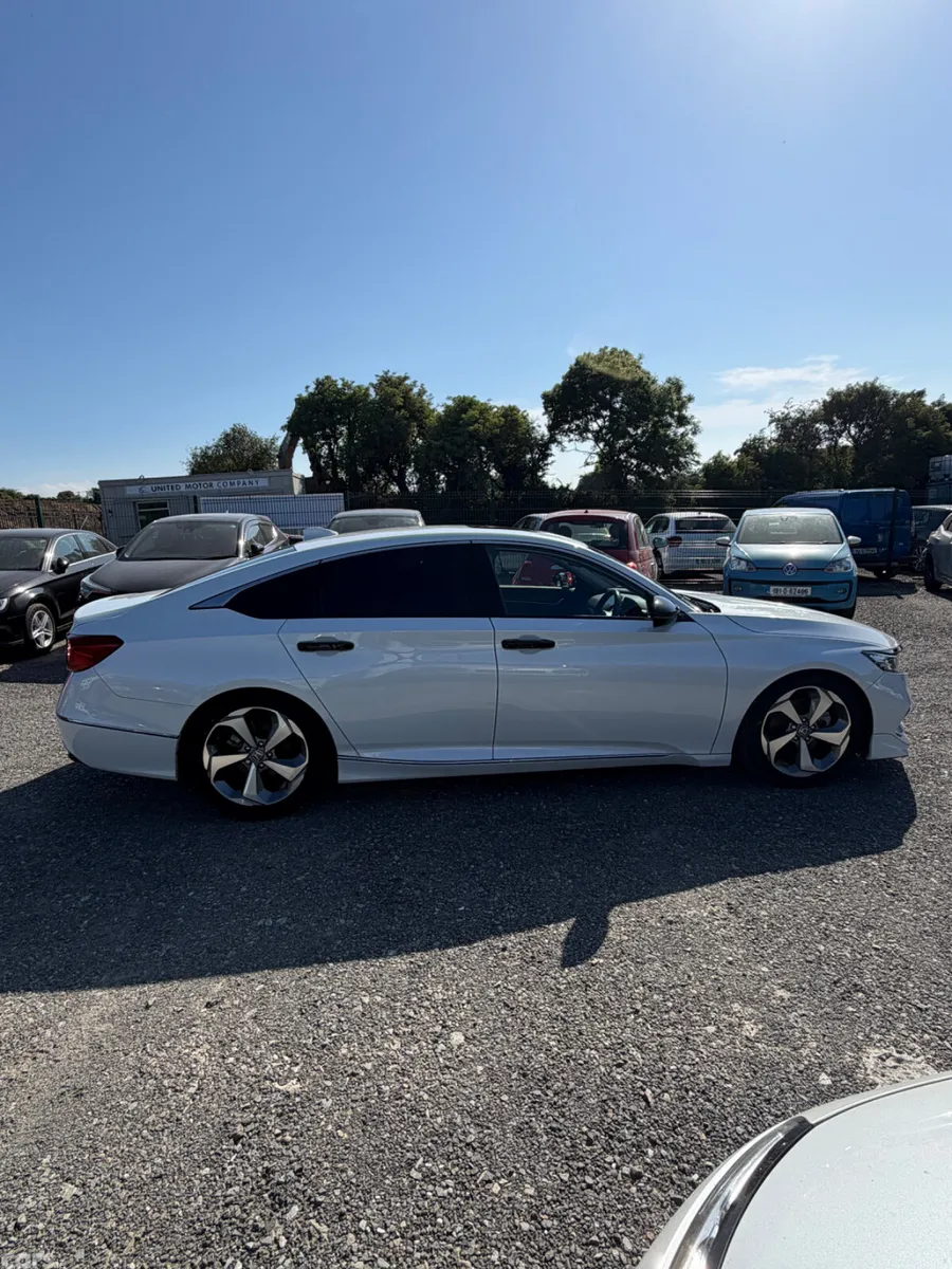 Honda Accord Saloon, Petrol Hybrid, 2021, White