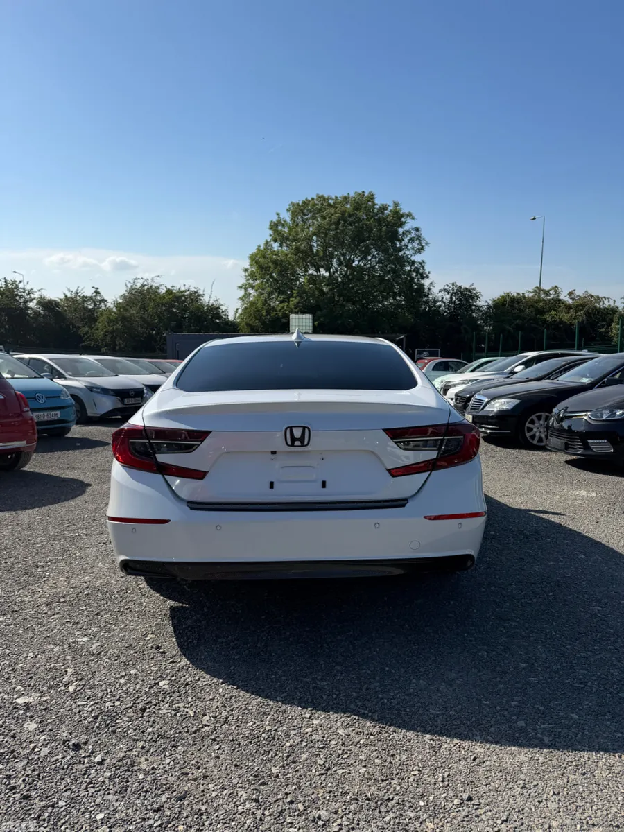 Honda Accord Saloon, Petrol Hybrid, 2021, White