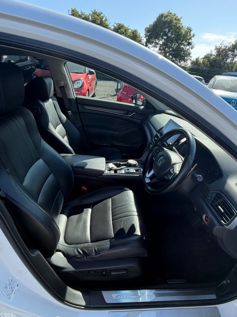 Honda Accord Saloon, Petrol Hybrid, 2021, White