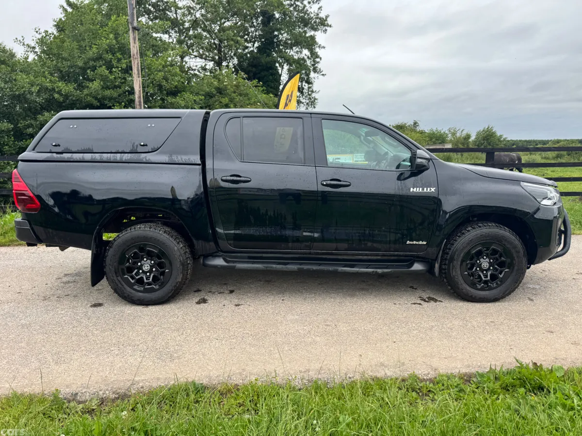 Toyota Hilux Pick Up, Diesel, 2021, Black