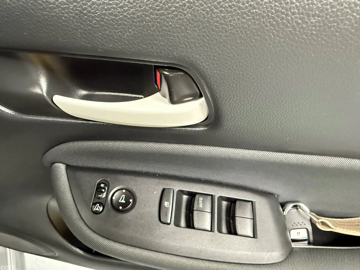 Honda Jazz Hatchback, Petrol Hybrid, 2020, Silver