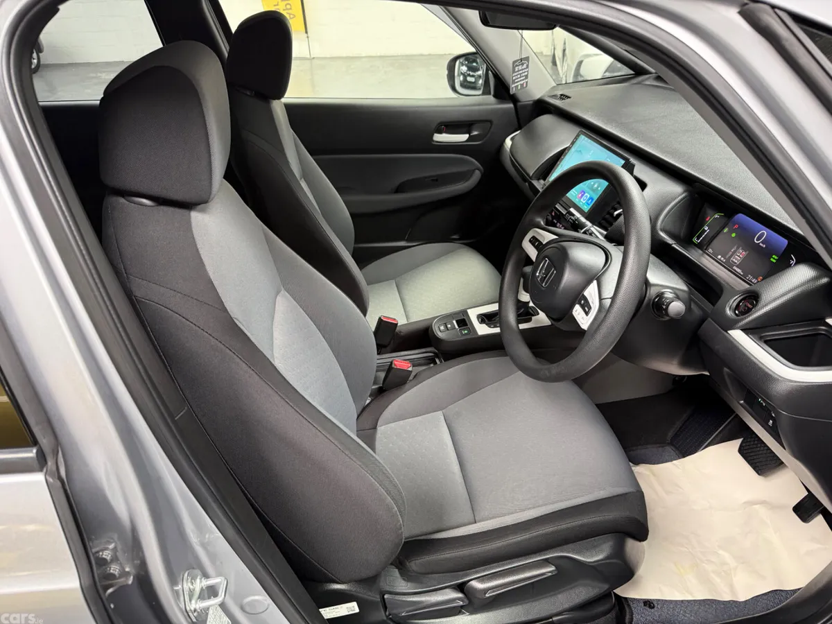 Honda Jazz Hatchback, Petrol Hybrid, 2020, Silver