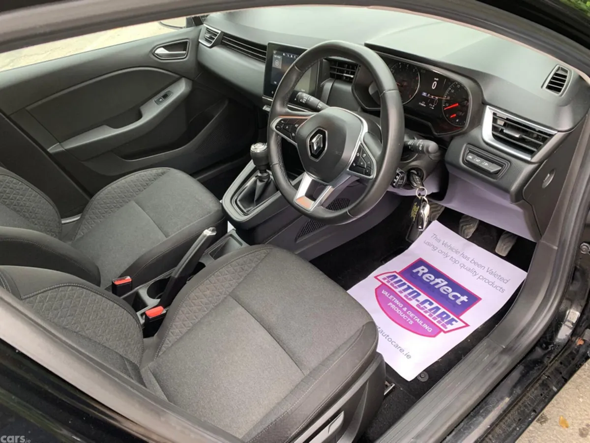 Renault Clio Hatchback, Petrol, 2022, Black