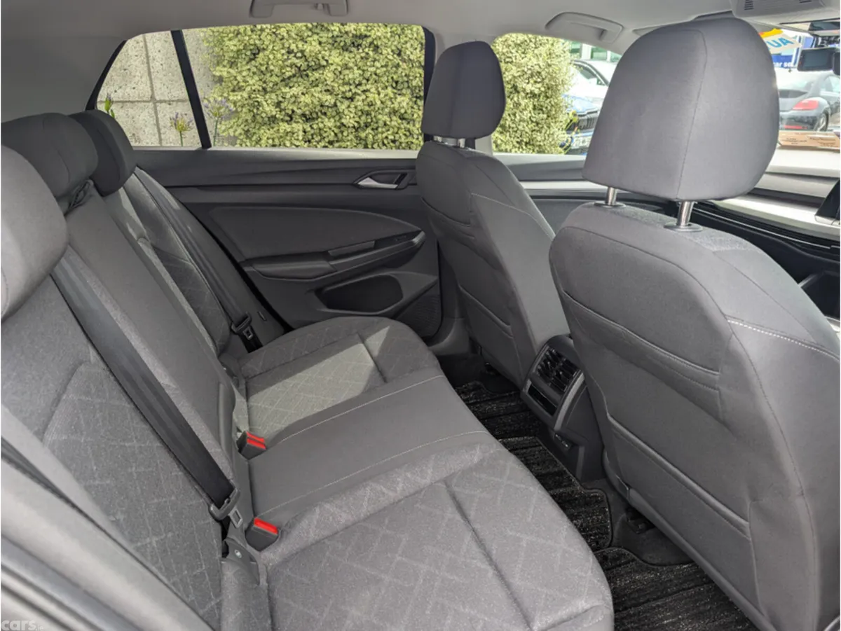 Volkswagen Golf Hatchback, Diesel, 2023, Blue