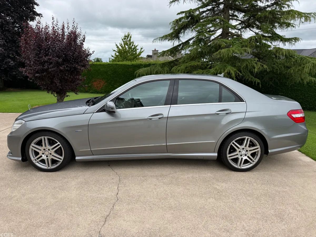 Mercedes-Benz E-Class Saloon, Diesel, 2009, Silver
