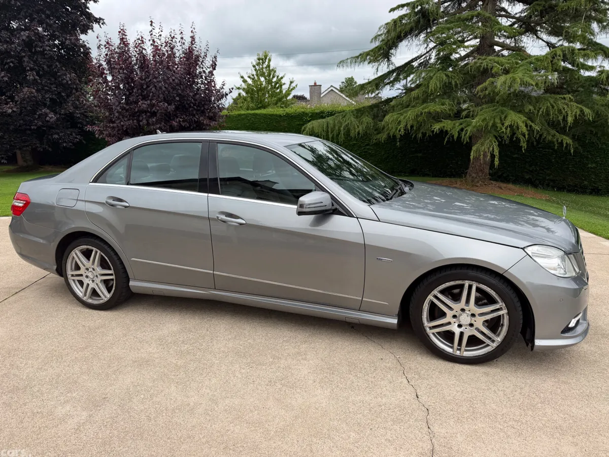 Mercedes-Benz E-Class Saloon, Diesel, 2009, Silver