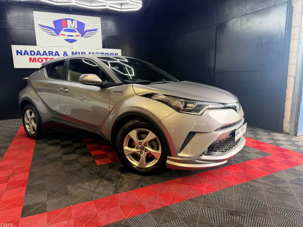 Toyota C-HR SUV, Petrol Hybrid, 2018, Silver