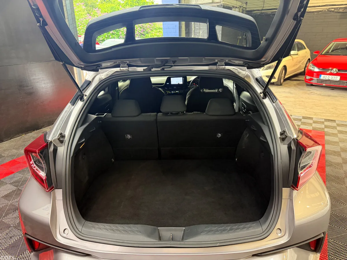 Toyota C-HR SUV, Petrol Hybrid, 2018, Silver