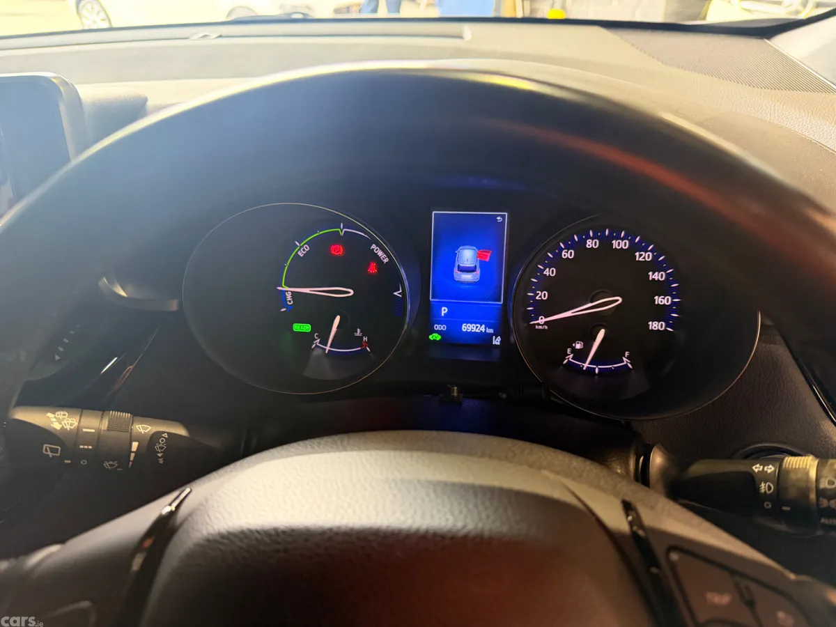 Toyota C-HR SUV, Petrol Hybrid, 2018, Silver
