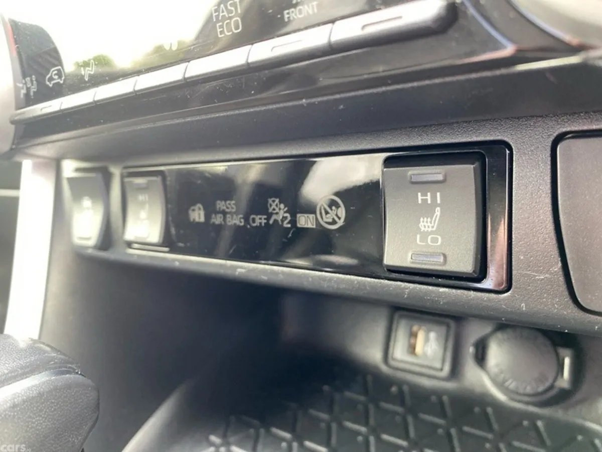 Toyota RAV4 SUV, Petrol Hybrid, 2023, Blue