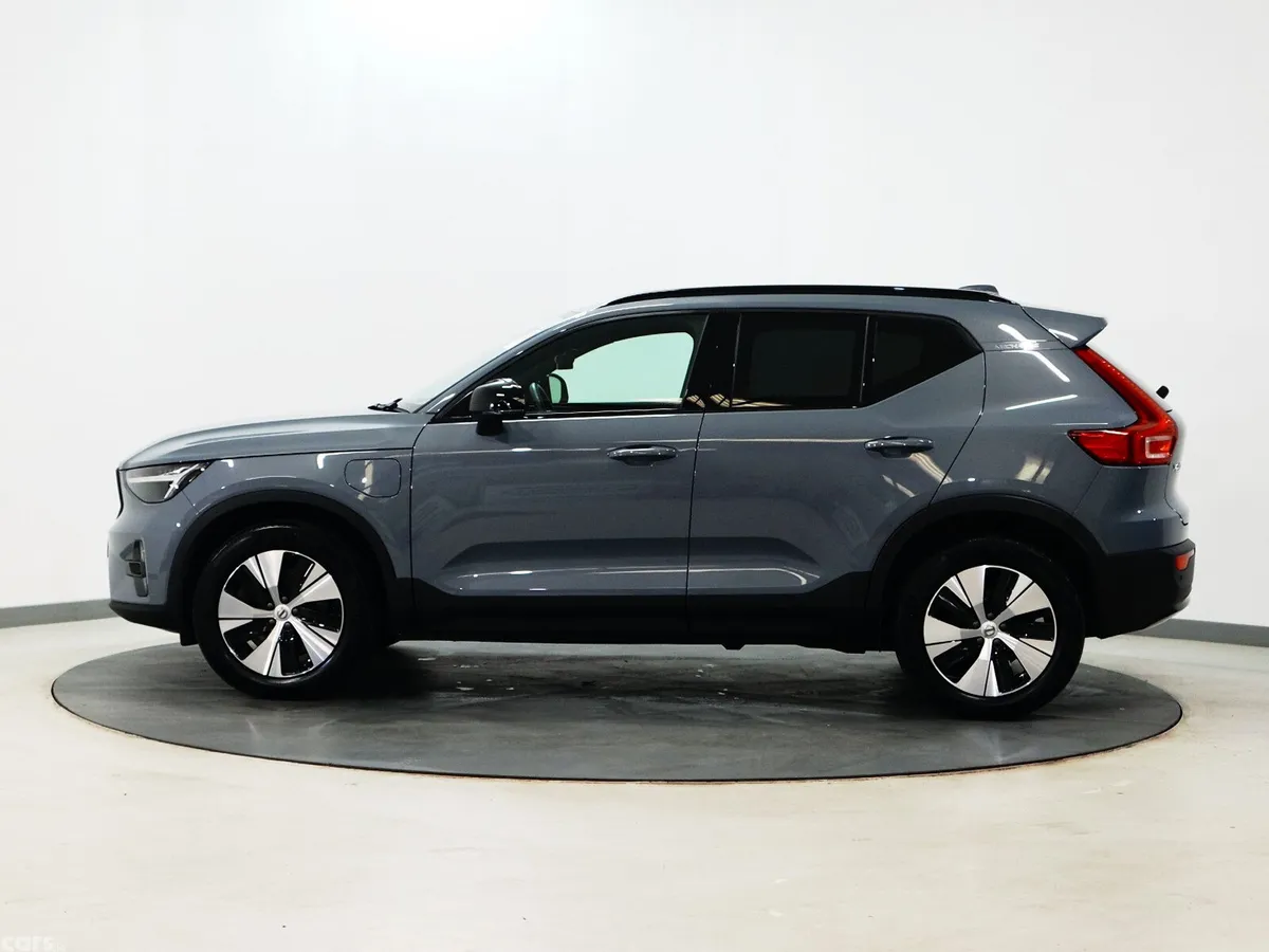 Volvo XC40 SUV, Petrol Hybrid, 2023, Grey