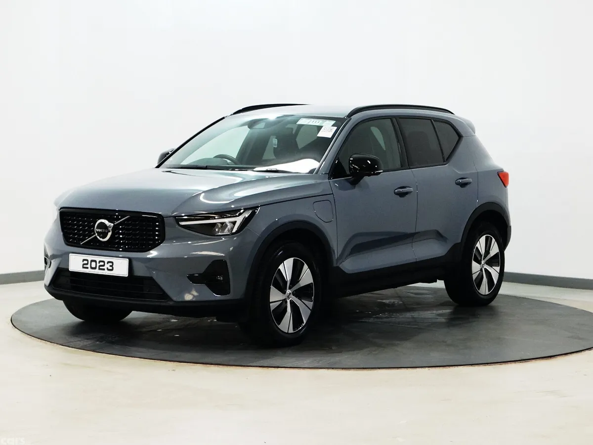 Volvo XC40 SUV, Petrol Hybrid, 2023, Grey