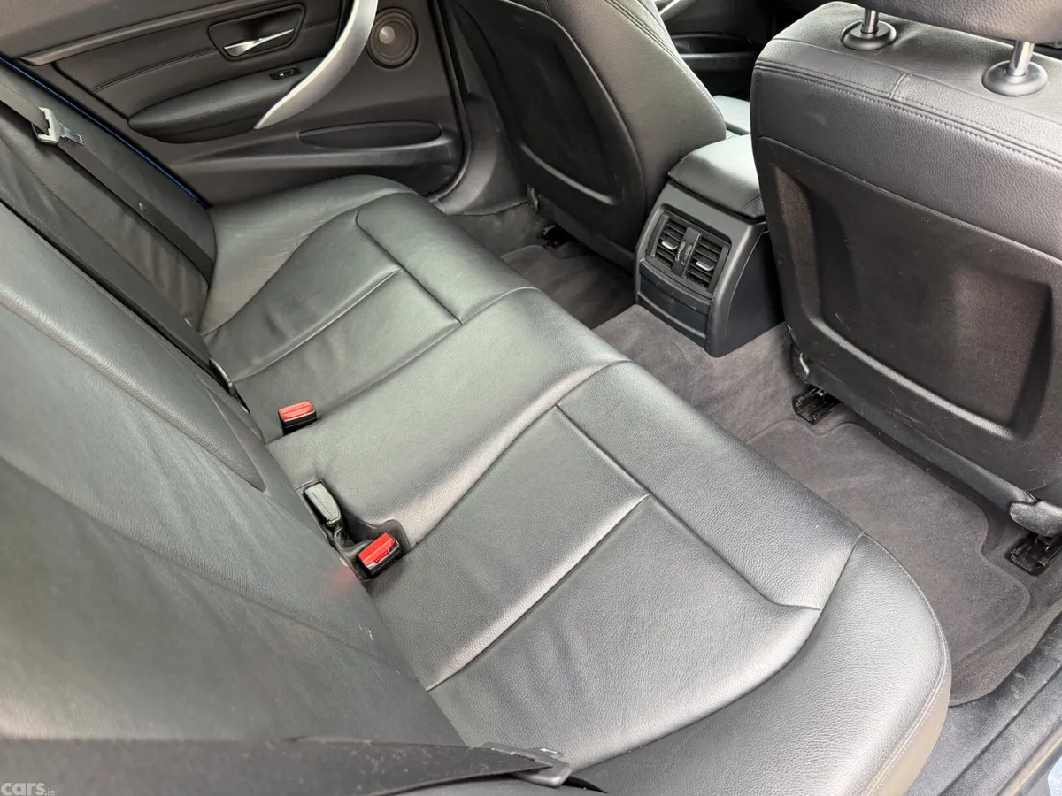 BMW 3-Series Saloon, Diesel, 2015, Blue