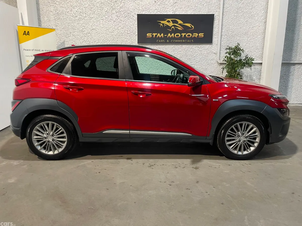 Hyundai KONA MPV, Diesel, 2021, Red
