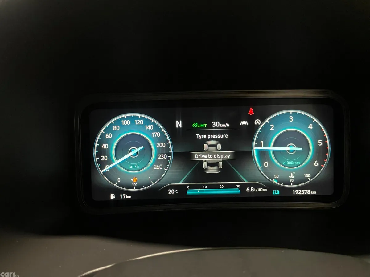 Hyundai KONA MPV, Diesel, 2021, Red