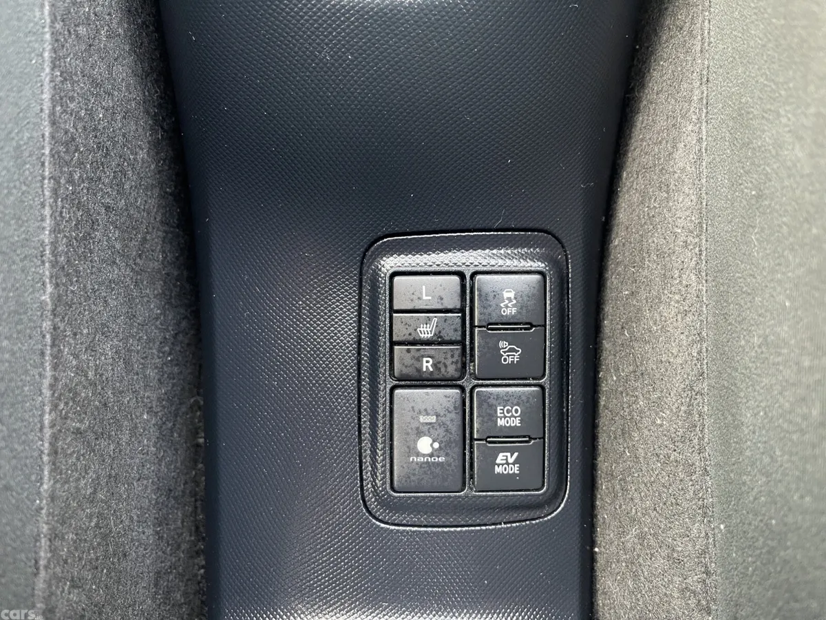 Toyota Aqua Hatchback, Petrol Hybrid, 2018, Black
