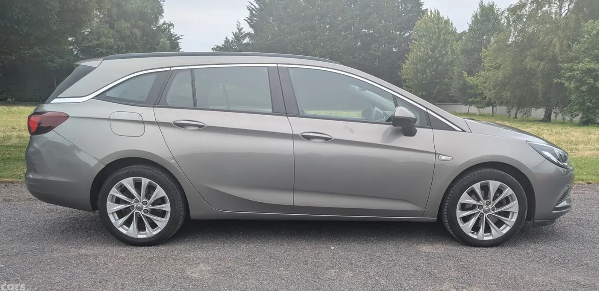 Opel Astra Estate, Diesel, 2017, Brown
