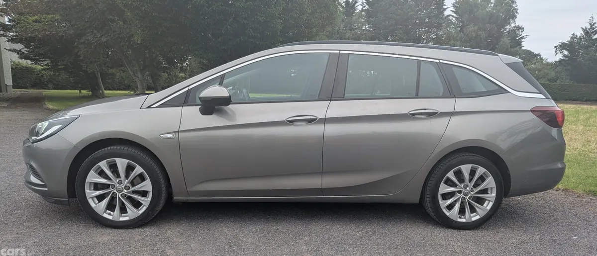 Opel Astra Estate, Diesel, 2017, Brown