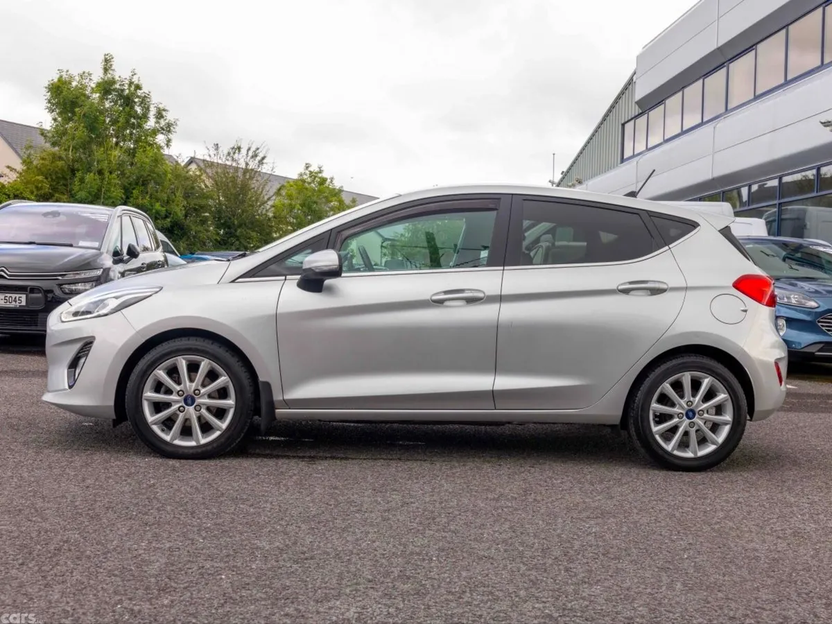 Ford Fiesta Hatchback, Petrol, 2021, Grey
