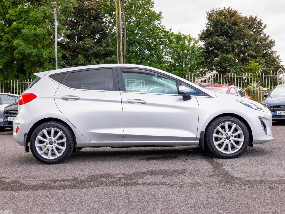 Ford Fiesta Hatchback, Petrol, 2021, Grey