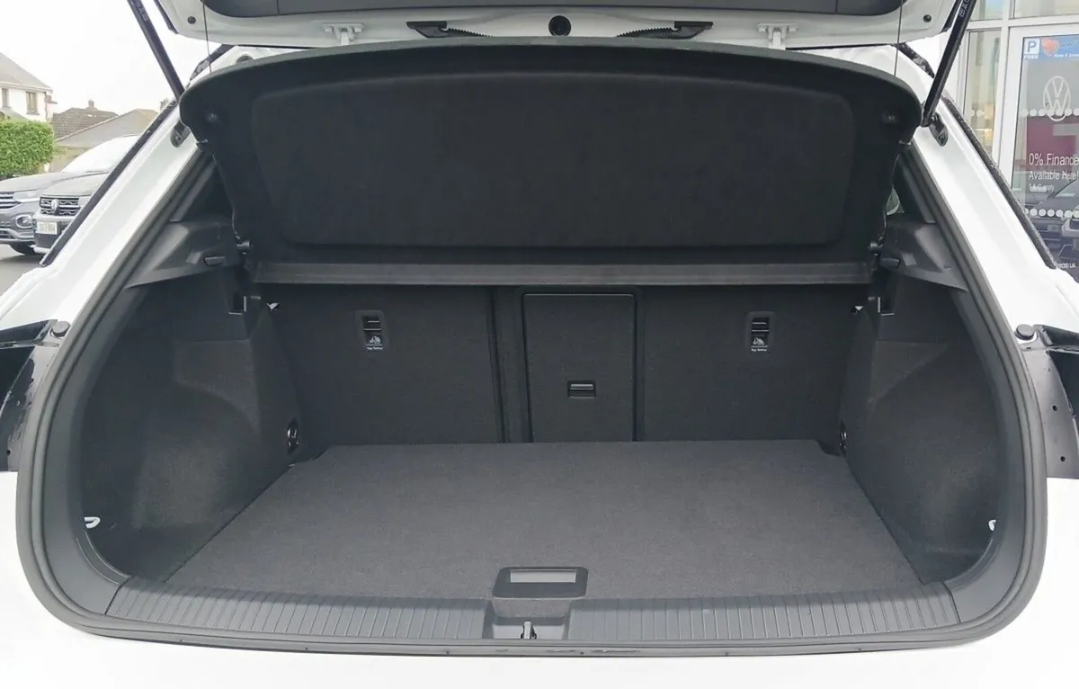 Volkswagen T-Roc SUV, Diesel, 2024, White