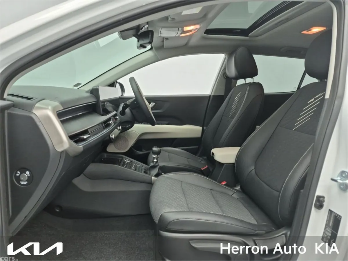 Kia Stonic Hatchback, Petrol, 2026, White