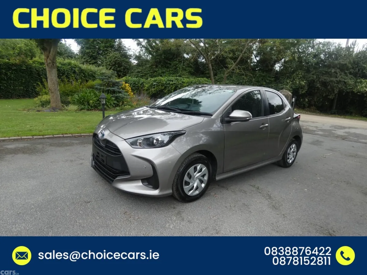 Toyota Yaris Hatchback, Petrol Hybrid, 2021, Bronze