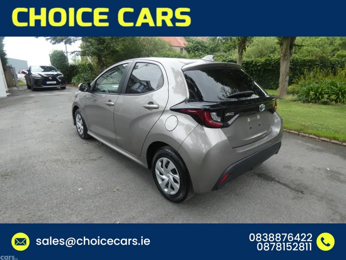 Toyota Yaris Hatchback, Petrol Hybrid, 2021, Bronze