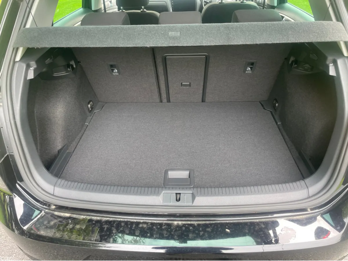 Volkswagen Golf Hatchback, Petrol, 2019, Black