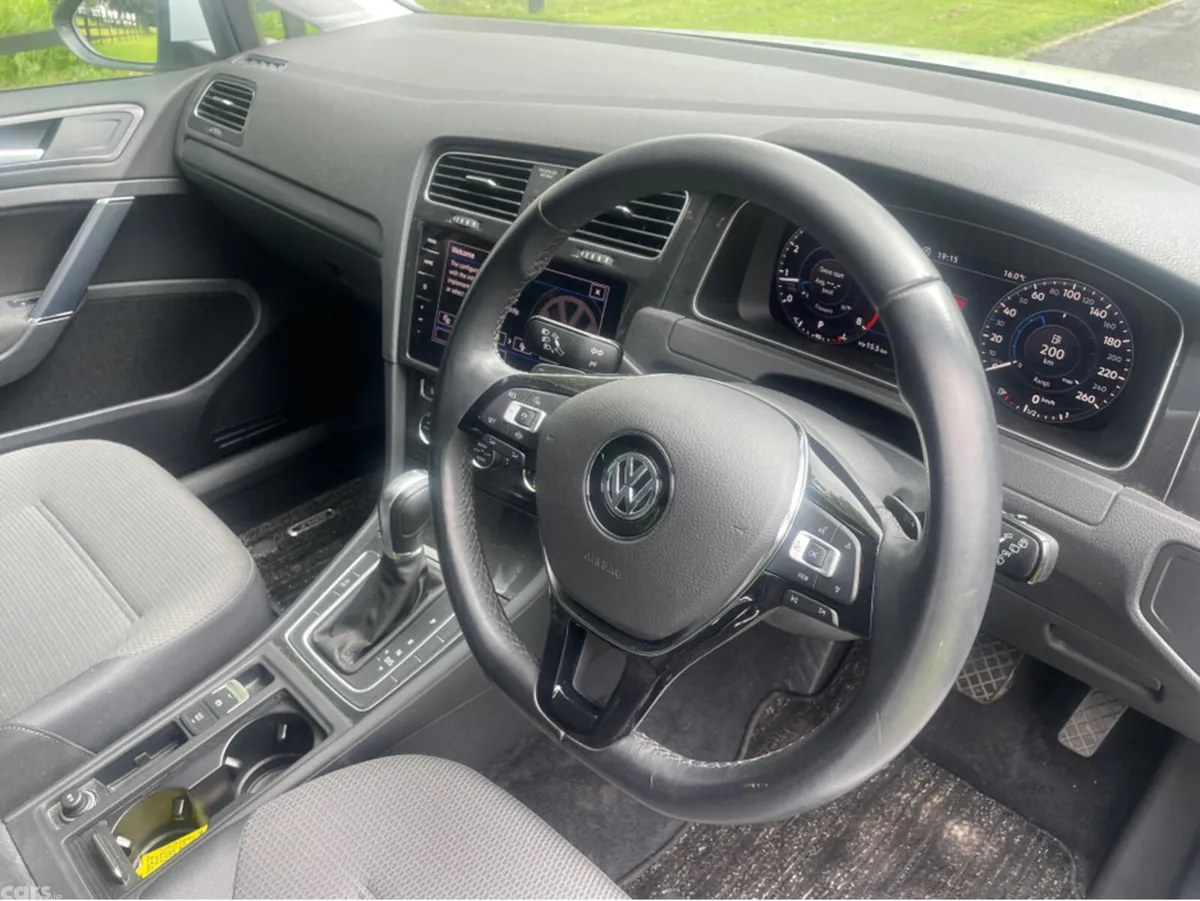 Volkswagen Golf Hatchback, Petrol, 2019, Silver