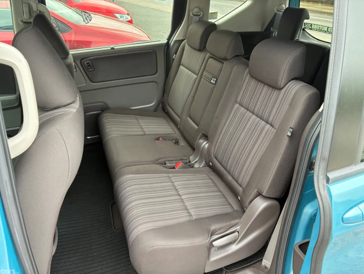 Honda Freed MPV, Petrol Hybrid, 2019, Blue