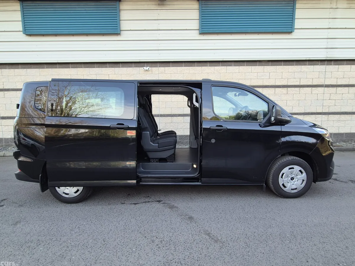 Ford Transit Custom Van, Petrol Plug-in Hybrid, 2026, Black