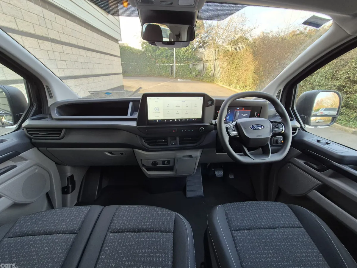 Ford Transit Custom Van, Petrol Plug-in Hybrid, 2026, Black