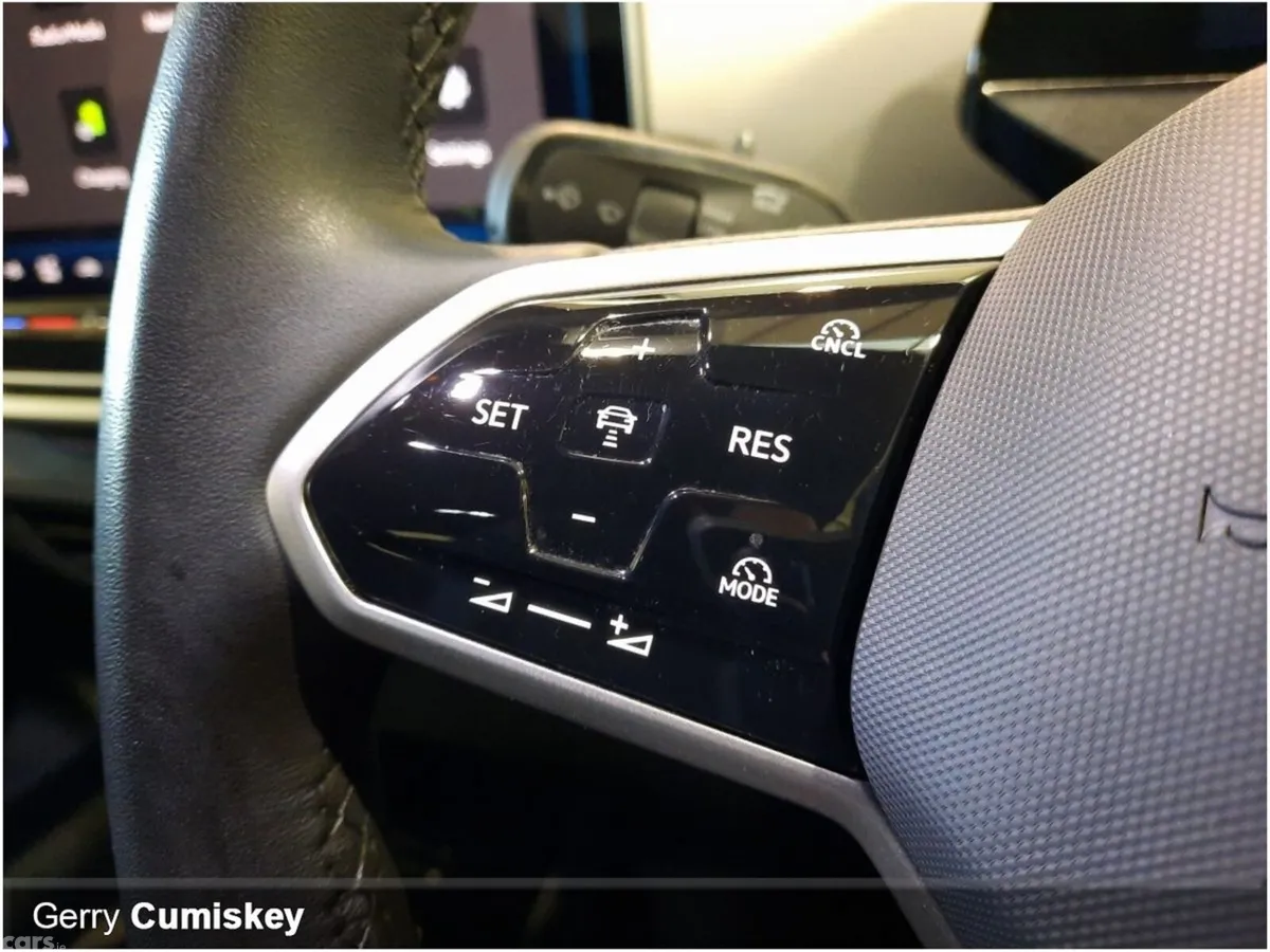 Volkswagen ID.4 SUV, Electric, 2025, Black