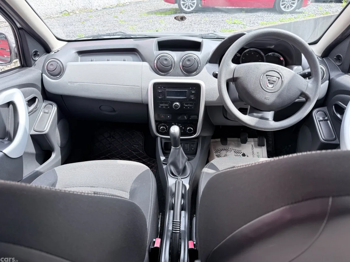 Dacia Duster SUV, Petrol, 2016, Silver