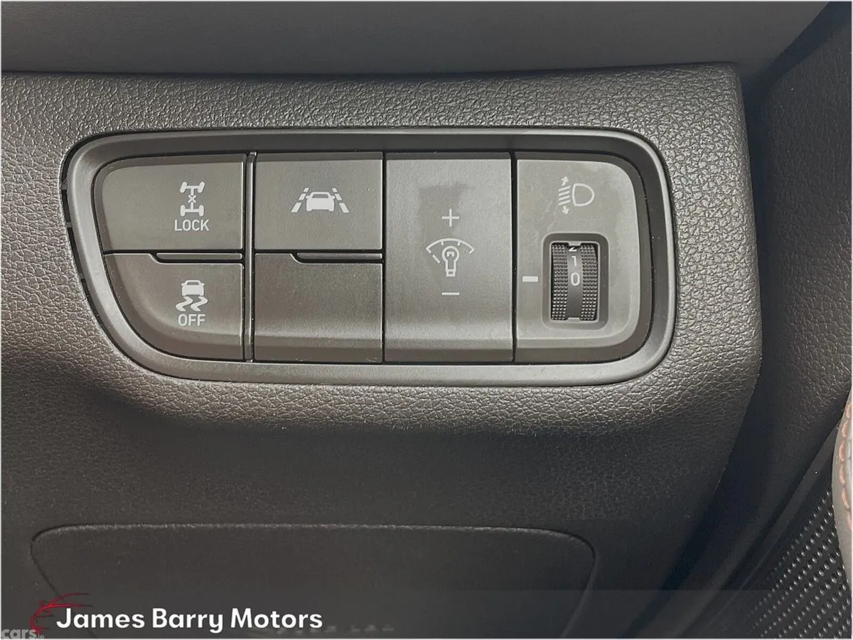 Hyundai Santa Fe SUV, Diesel, 2018, Black