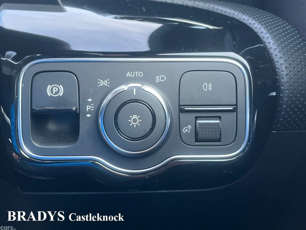 Mercedes-Benz A-Class Saloon, Petrol, 2019, White