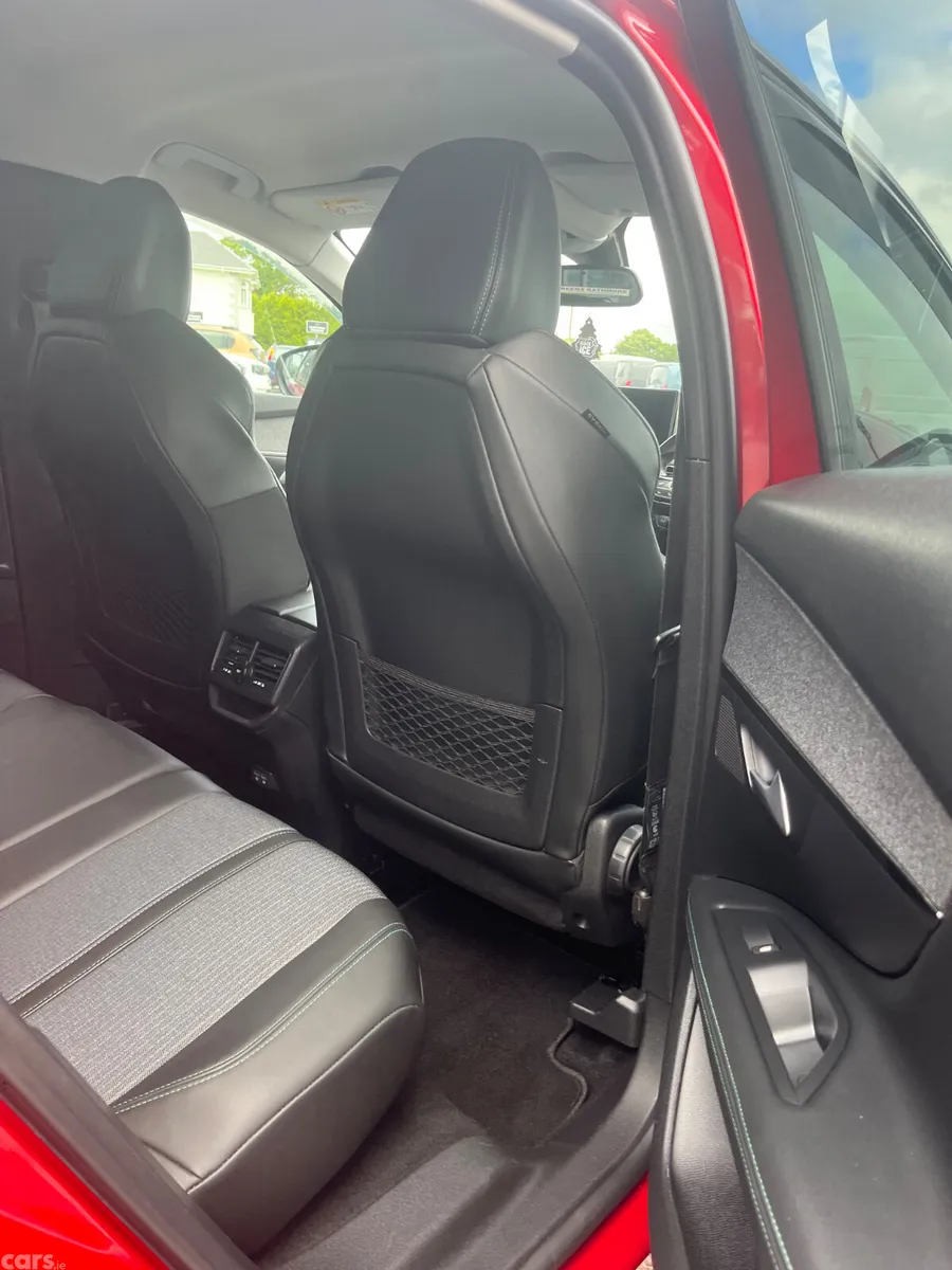 Peugeot 3008 MPV, Diesel, 2021, Red