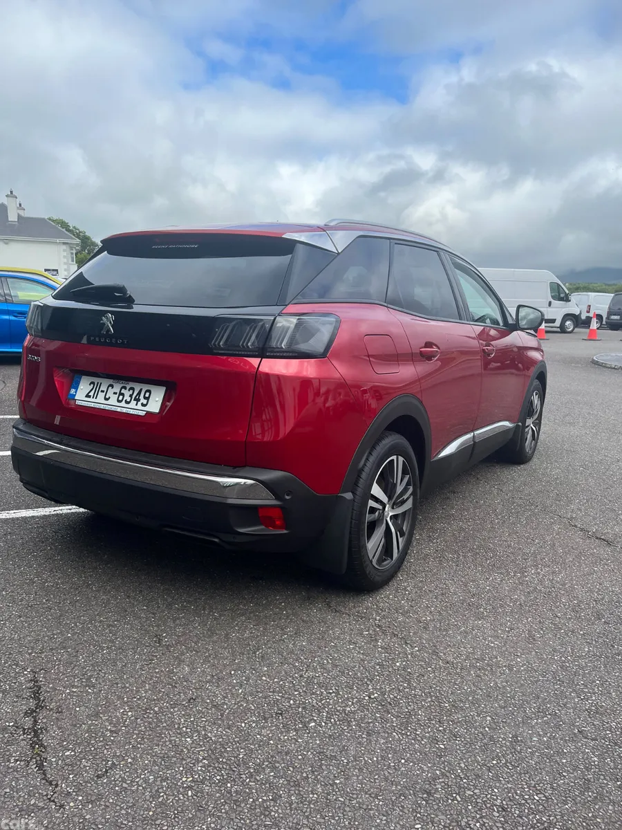 Peugeot 3008 MPV, Diesel, 2021, Red