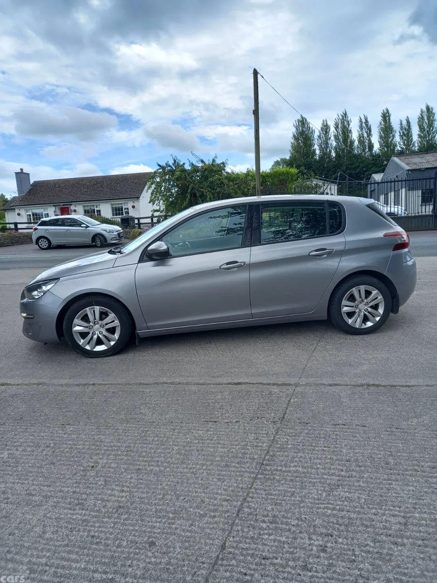 Peugeot 308 Hatchback, Petrol, 2015, Grey