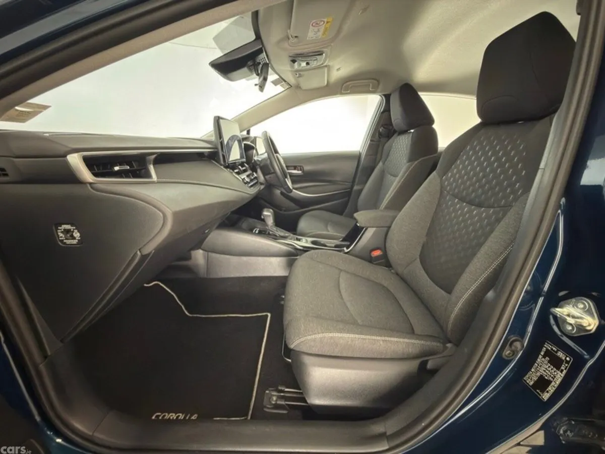 Toyota Corolla Saloon, Petrol Hybrid, 2023, Blue